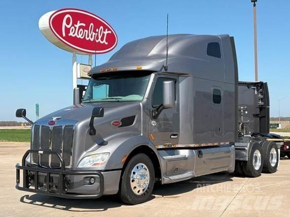 Peterbilt 579 Conventional Trucks / Tractor Trucks