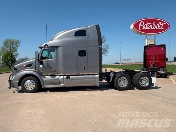 Peterbilt 579 Conventional Trucks / Tractor Trucks