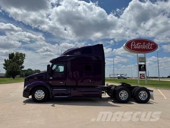 Peterbilt 579 Conventional Trucks / Tractor Trucks