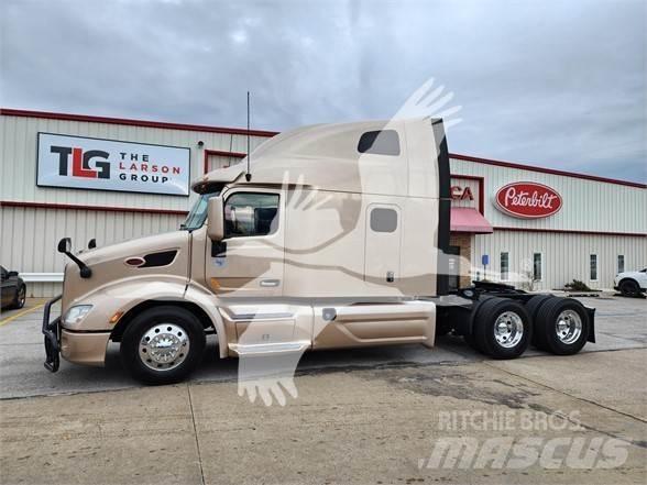 Peterbilt 579 Conventional Trucks / Tractor Trucks