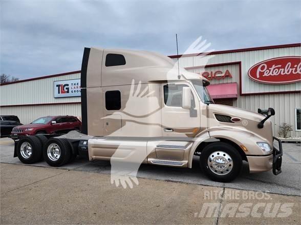 Peterbilt 579 Conventional Trucks / Tractor Trucks