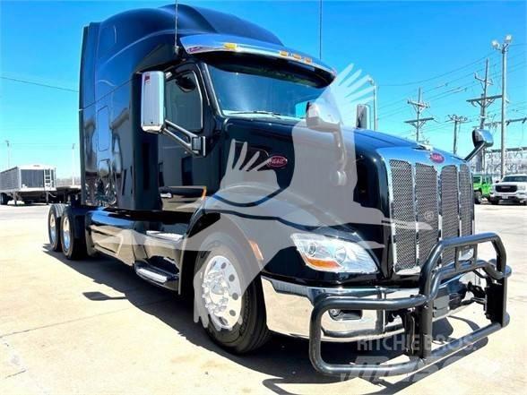 Peterbilt 579 Conventional Trucks / Tractor Trucks