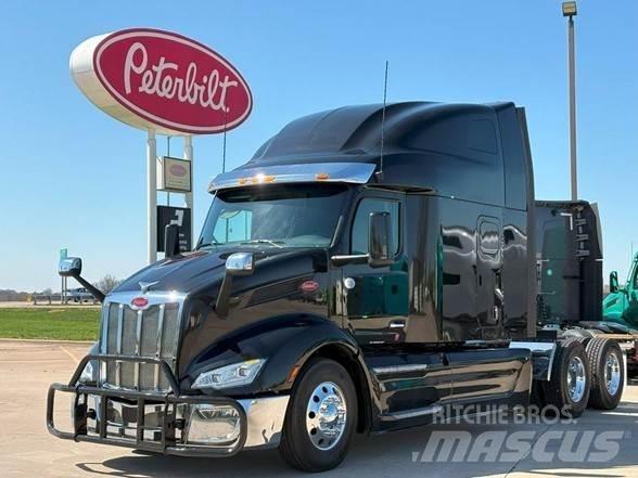 Peterbilt 579 Conventional Trucks / Tractor Trucks