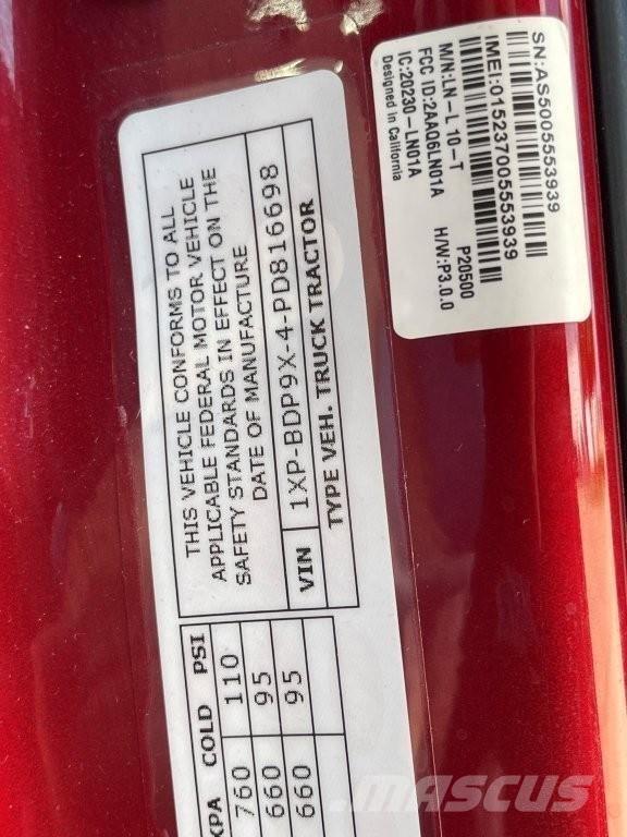 Peterbilt 579 Conventional Trucks / Tractor Trucks
