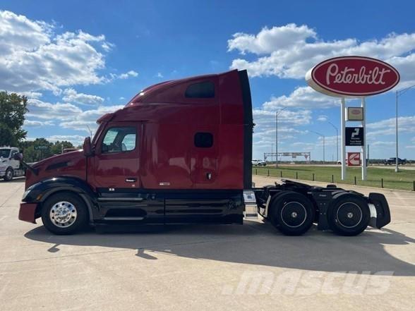 Peterbilt 579 Conventional Trucks / Tractor Trucks