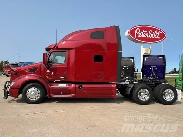 Peterbilt 579 Conventional Trucks / Tractor Trucks