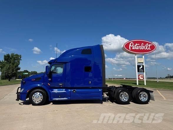 Peterbilt 579 Conventional Trucks / Tractor Trucks