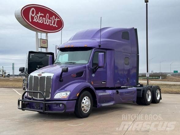 Peterbilt 579 Conventional Trucks / Tractor Trucks