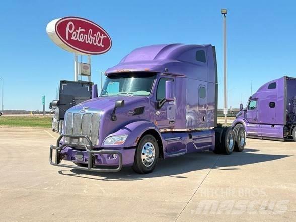 Peterbilt 579 Conventional Trucks / Tractor Trucks