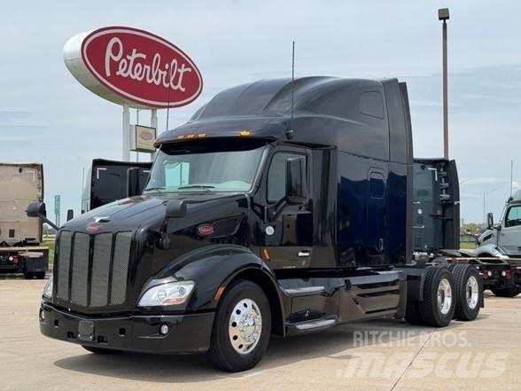 Peterbilt 579 Conventional Trucks / Tractor Trucks