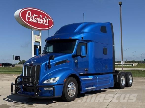 Peterbilt 579 Conventional Trucks / Tractor Trucks