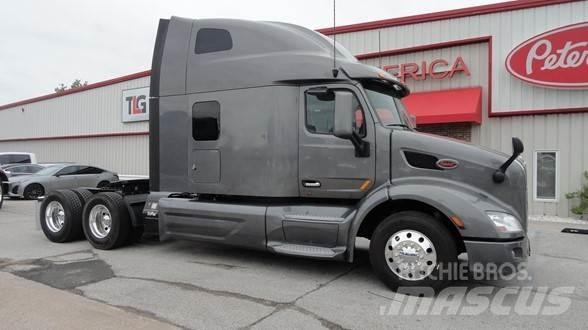 Peterbilt 579 Conventional Trucks / Tractor Trucks