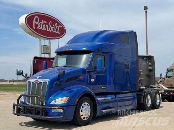 Peterbilt 579 Conventional Trucks / Tractor Trucks