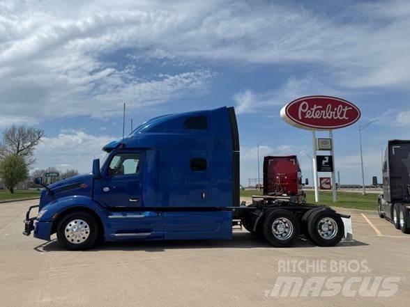 Peterbilt 579 Conventional Trucks / Tractor Trucks
