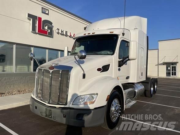 Peterbilt 579 Conventional Trucks / Tractor Trucks