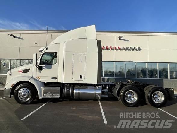 Peterbilt 579 Conventional Trucks / Tractor Trucks