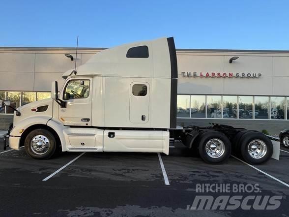 Peterbilt 579 Conventional Trucks / Tractor Trucks