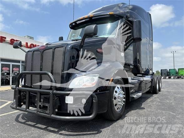 Peterbilt 579 Conventional Trucks / Tractor Trucks