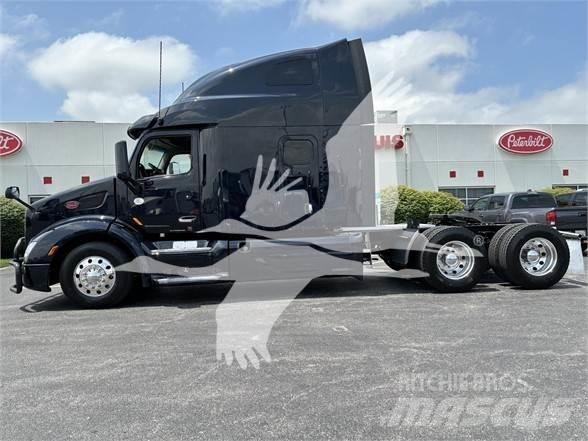 Peterbilt 579 Conventional Trucks / Tractor Trucks