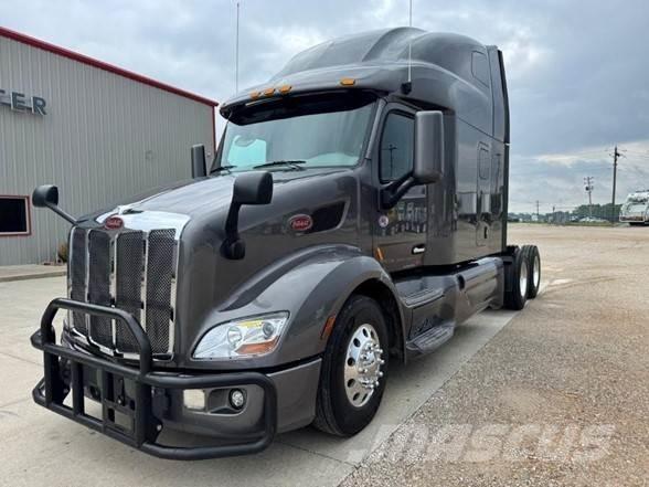 Peterbilt 579 Conventional Trucks / Tractor Trucks