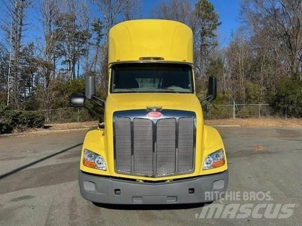 Peterbilt 579 Conventional Trucks / Tractor Trucks