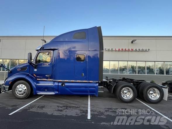 Peterbilt 579 Conventional Trucks / Tractor Trucks