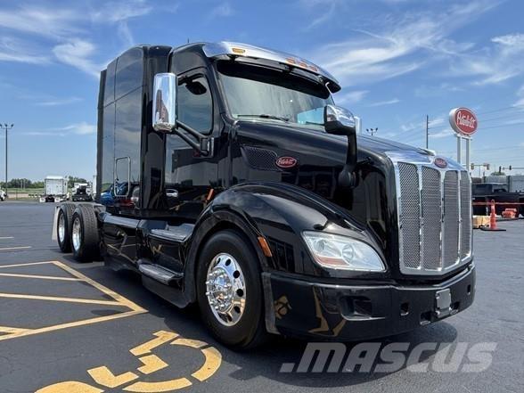 Peterbilt 579 Conventional Trucks / Tractor Trucks