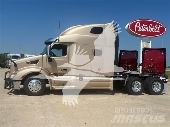 Peterbilt 579 Conventional Trucks / Tractor Trucks