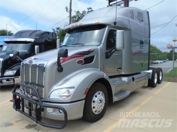 Peterbilt 579 Conventional Trucks / Tractor Trucks