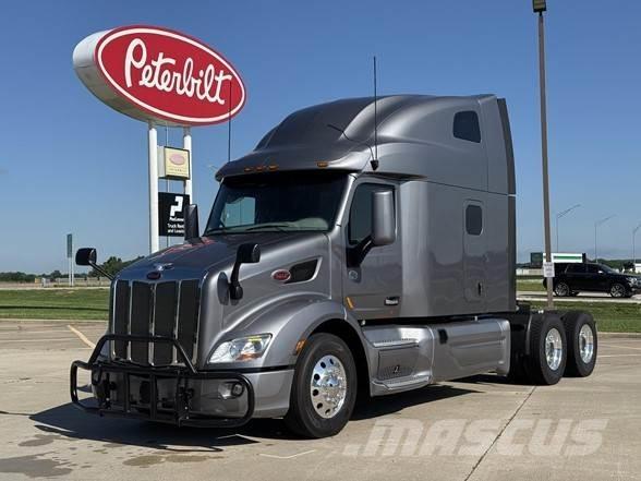 Peterbilt 579 Conventional Trucks / Tractor Trucks
