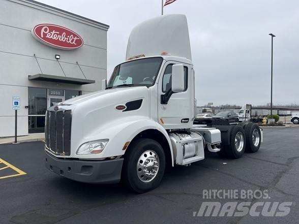 Peterbilt 579 Conventional Trucks / Tractor Trucks