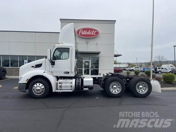 Peterbilt 579 Conventional Trucks / Tractor Trucks