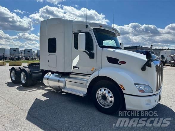 Peterbilt 579 Conventional Trucks / Tractor Trucks