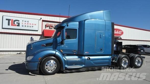 Peterbilt 579 Conventional Trucks / Tractor Trucks