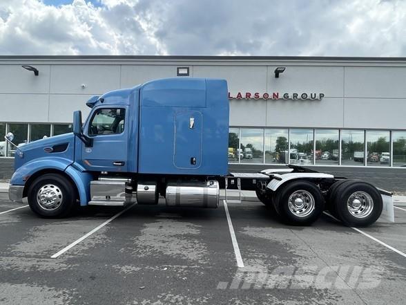 Peterbilt 579 Conventional Trucks / Tractor Trucks