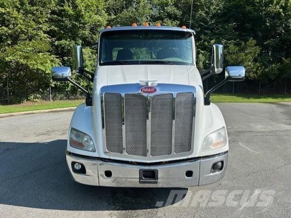 Peterbilt 579 Conventional Trucks / Tractor Trucks