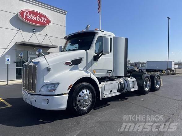 Peterbilt 579 Conventional Trucks / Tractor Trucks