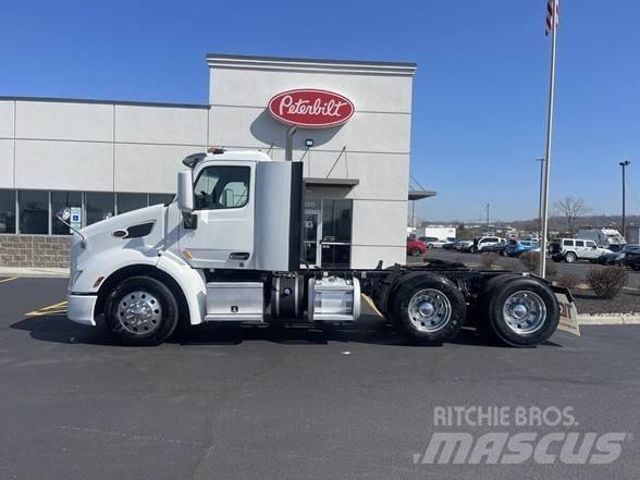 Peterbilt 579 Conventional Trucks / Tractor Trucks
