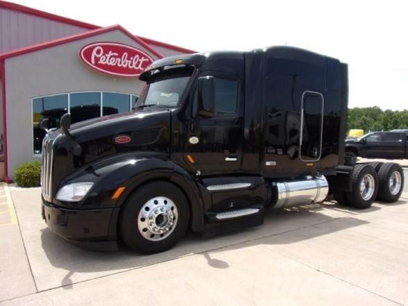 Peterbilt 579 Conventional Trucks / Tractor Trucks