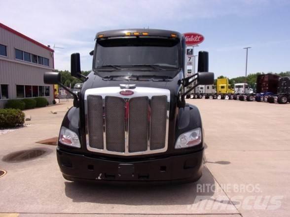 Peterbilt 579 Conventional Trucks / Tractor Trucks
