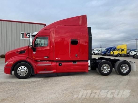 Peterbilt 579 Conventional Trucks / Tractor Trucks