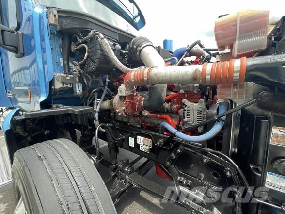 Peterbilt 579 Conventional Trucks / Tractor Trucks