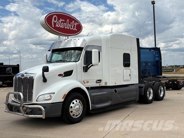 Peterbilt 579 Conventional Trucks / Tractor Trucks