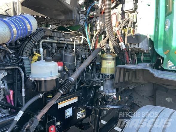 Peterbilt 579 Conventional Trucks / Tractor Trucks