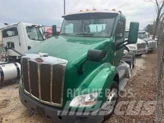 Peterbilt 579 Conventional Trucks / Tractor Trucks