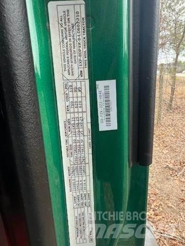 Peterbilt 579 Conventional Trucks / Tractor Trucks