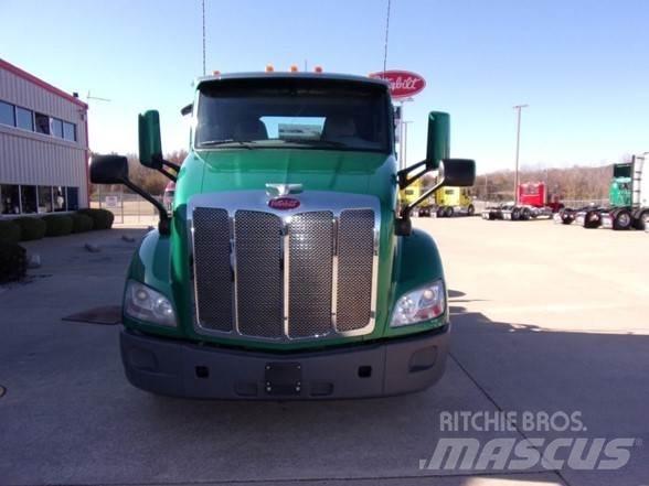 Peterbilt 579 Conventional Trucks / Tractor Trucks