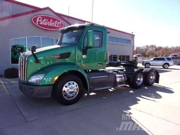 Peterbilt 579 Conventional Trucks / Tractor Trucks