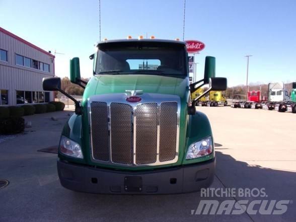 Peterbilt 579 Conventional Trucks / Tractor Trucks