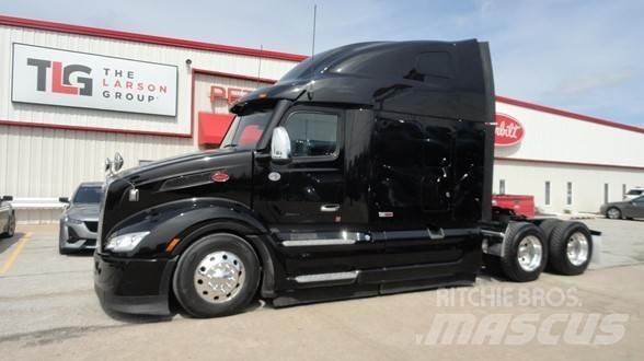 Peterbilt 579 Conventional Trucks / Tractor Trucks
